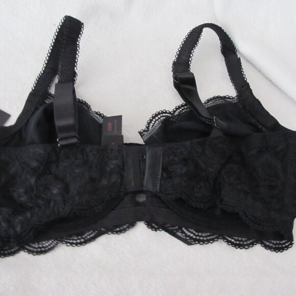 NWT - Frederick's of Hollywood Charlotte Bra - 32D - Picture 9 of 13